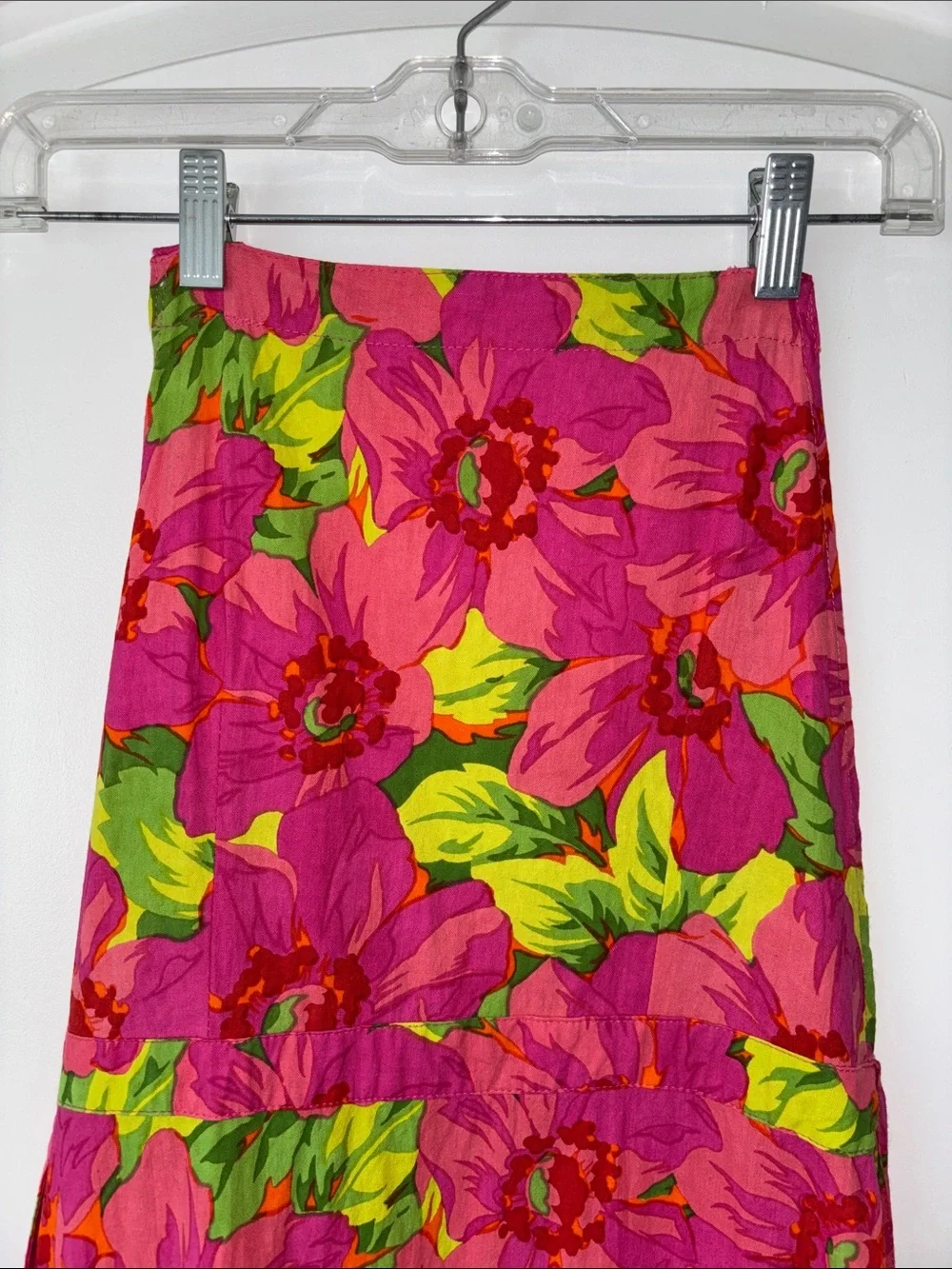 April Cornell Bright Floral Tiered ruffles apron